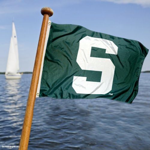 עגלת גולף מדינת מישיגן ודגל סירות