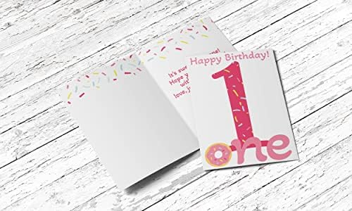 השראה לדלת אדומה יום הולדת מתוק אחד, כרטיס יום הולדת ראשון לבת, אחיינית, נכדה, בת דודה או חבר בת שנה. כרטיס ברכה יחיד עם מעטפה.