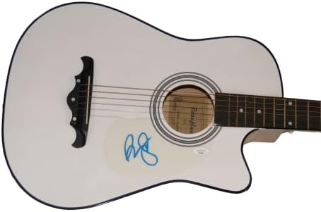 בראד פייזלי חתם על חתימה בגודל מלא גיטרה אקוסטית עם ג 'יימס ספנס אימות ג' יי. אס. איי. קואה - כוכב מוזיקת קאנטרי - מי צריך תמונות, חלק ב', בוץ על צמיגים, זמן מבוזבז היטב, בראד פייזלי חג המולד, הילוך 5,